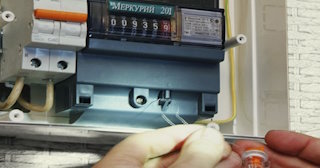 Скрытая проводка в деревянном доме в Новом Уренгое от 1555 рублей - профессиональный монтаж